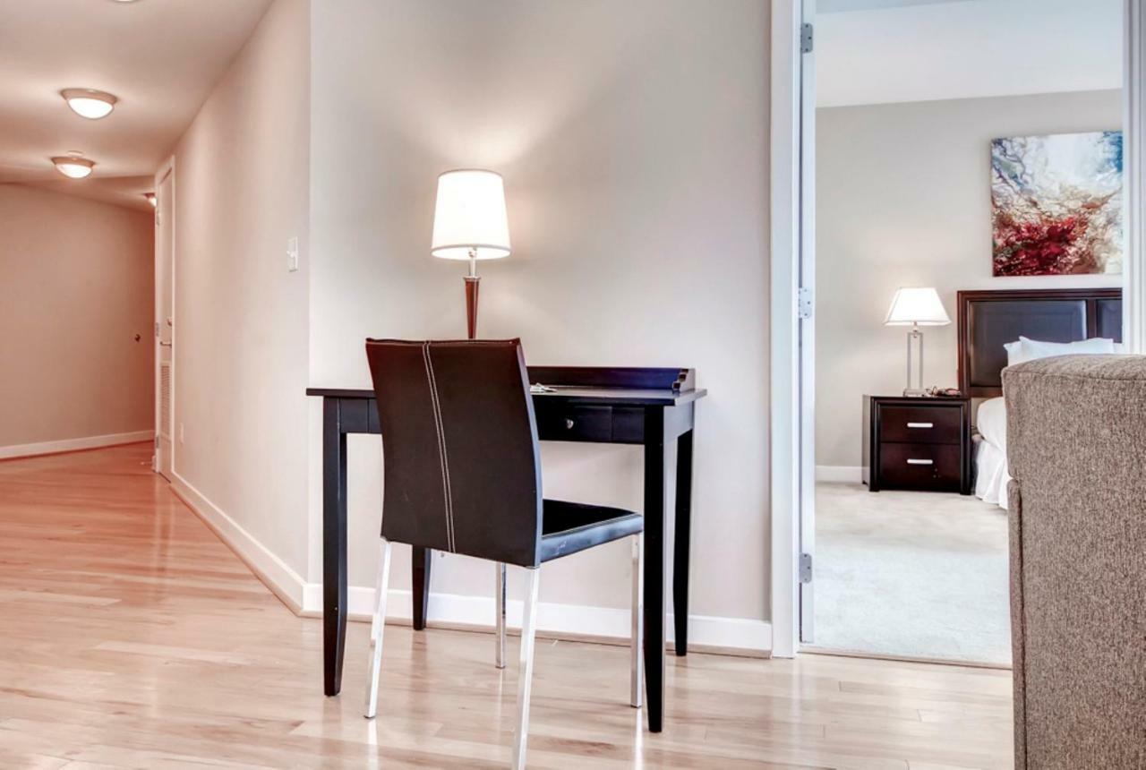 Bluebird Suites At Penn Quarter Aparthotel 4*